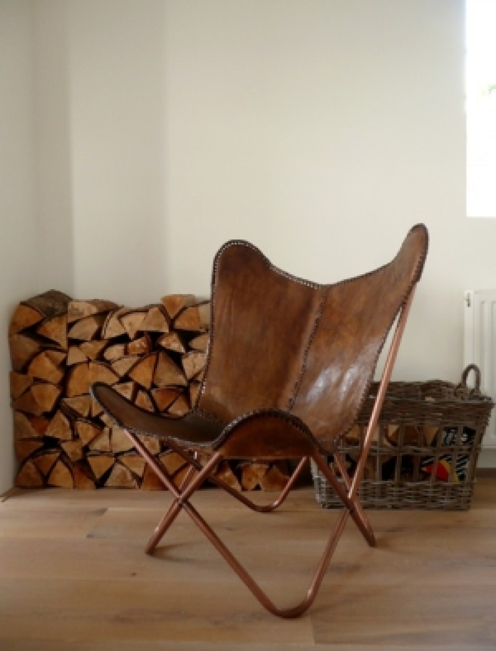 Дизайнерские кресла из кожи