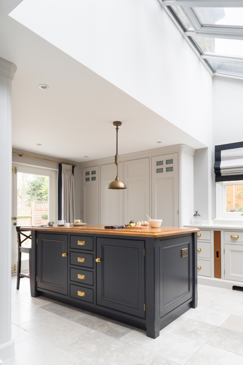 kitchen island traditional