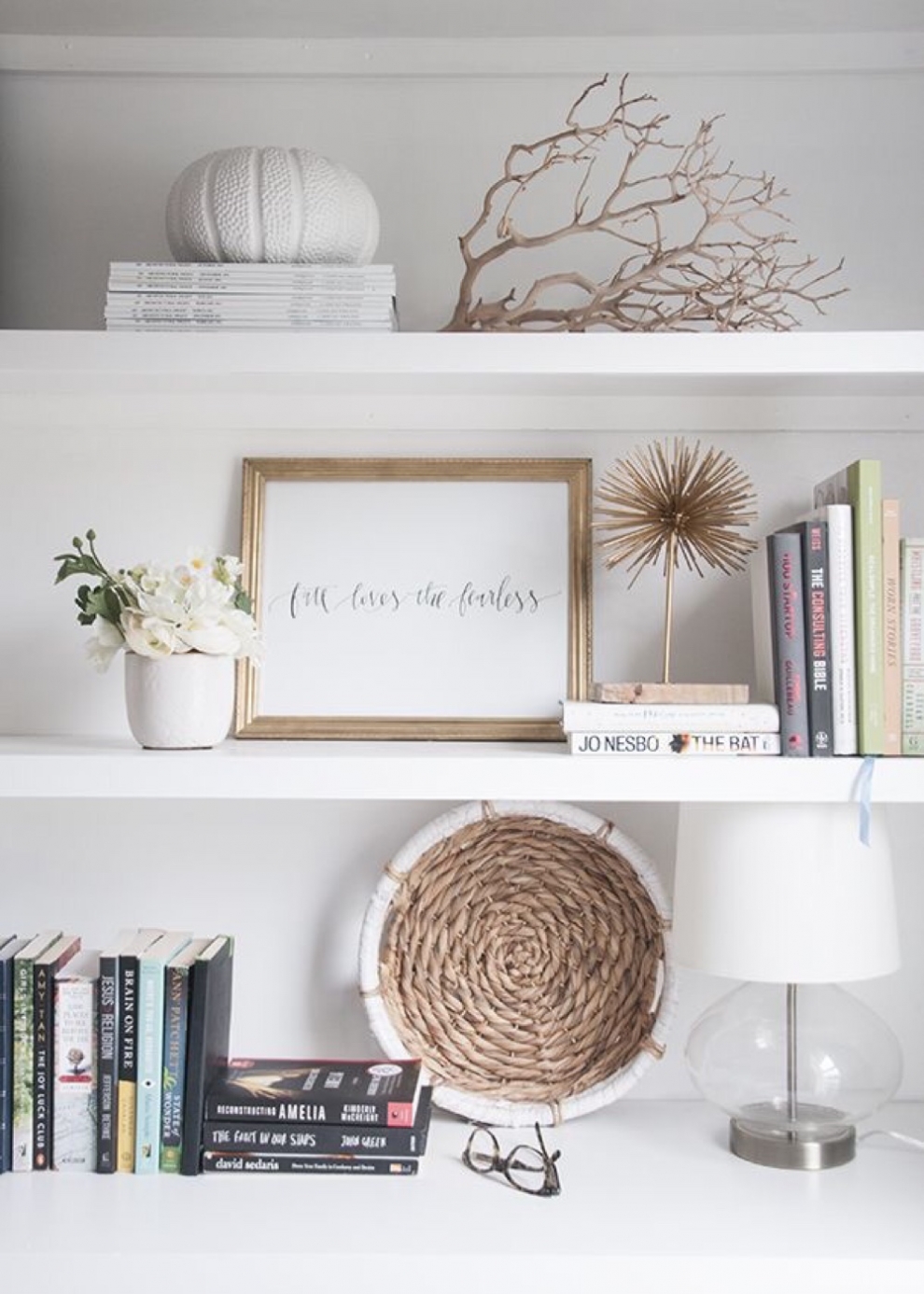 rules how to decorate shelf