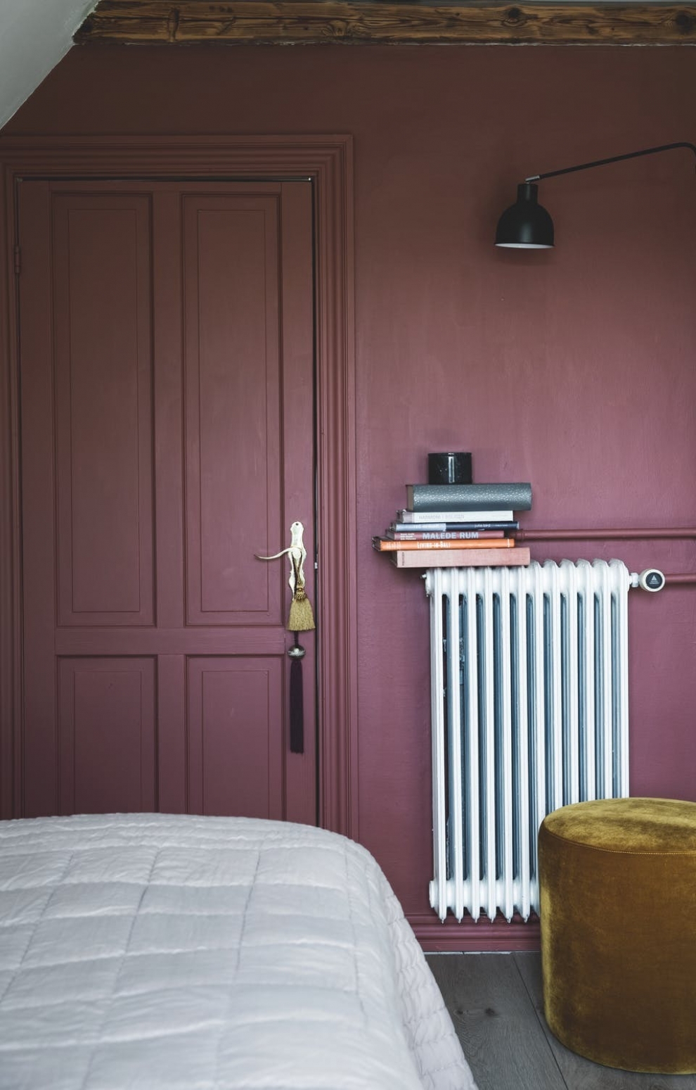 painted walls in bedroom