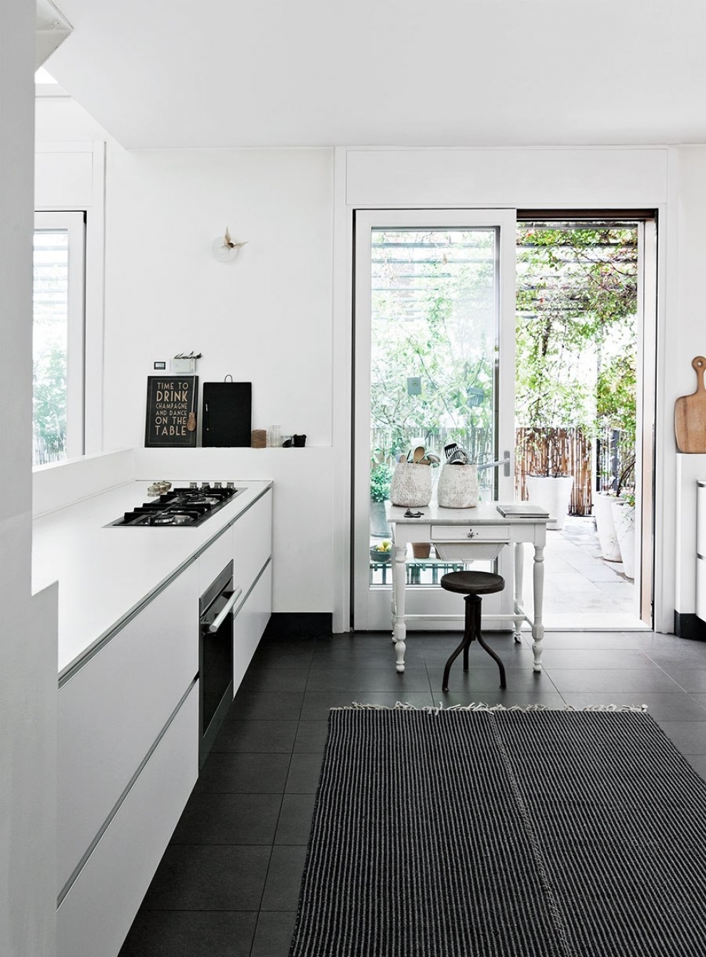 dark floor in the kitchen