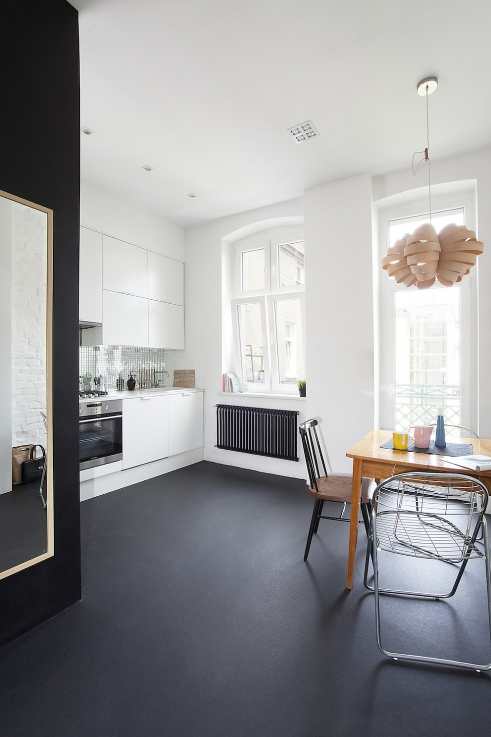 dark floor in the kitchen