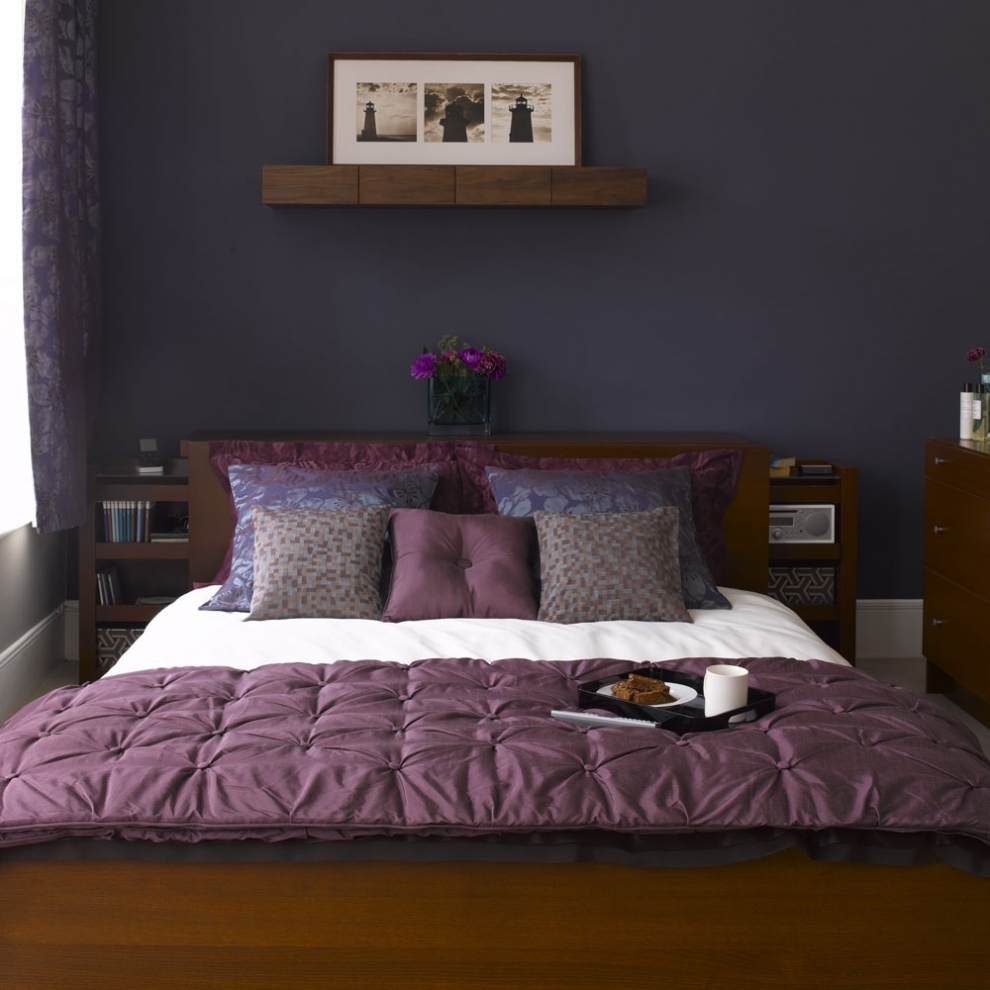 violet bedroom